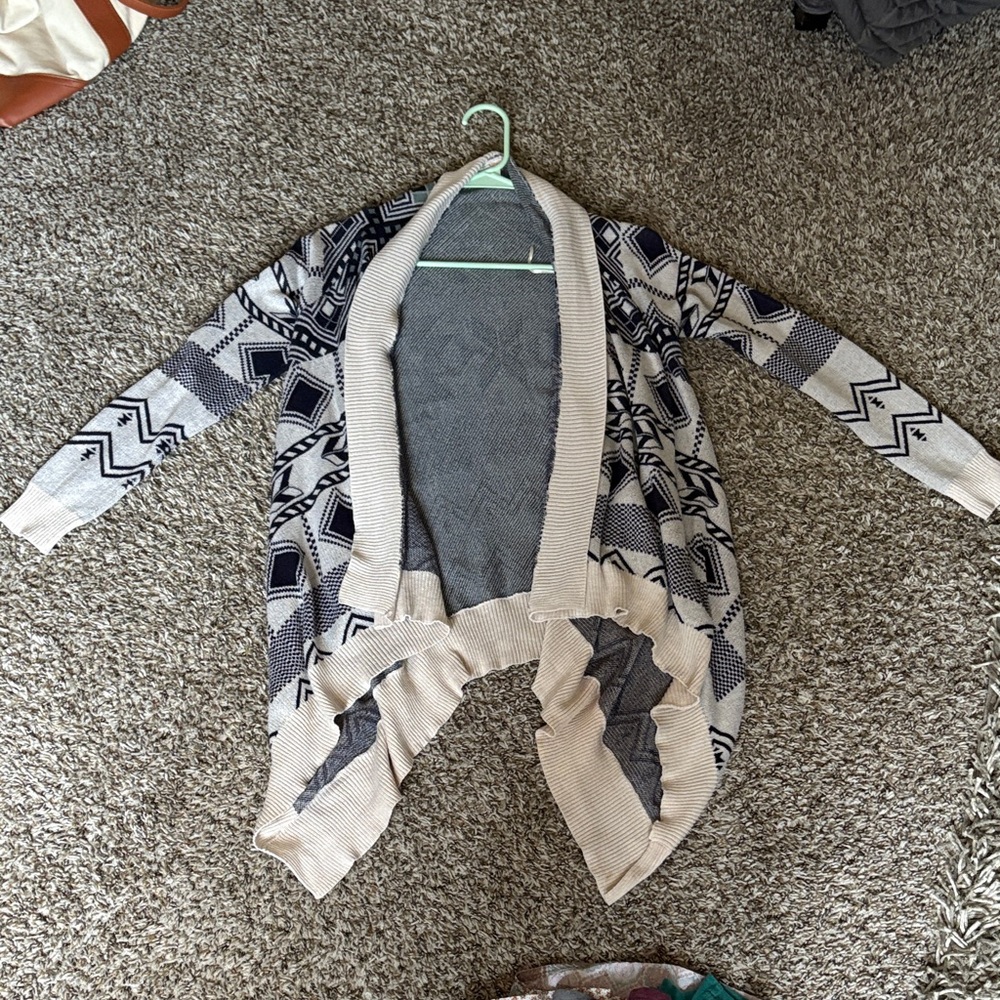 Geometric Patterned Beige and Black Women's Sweater